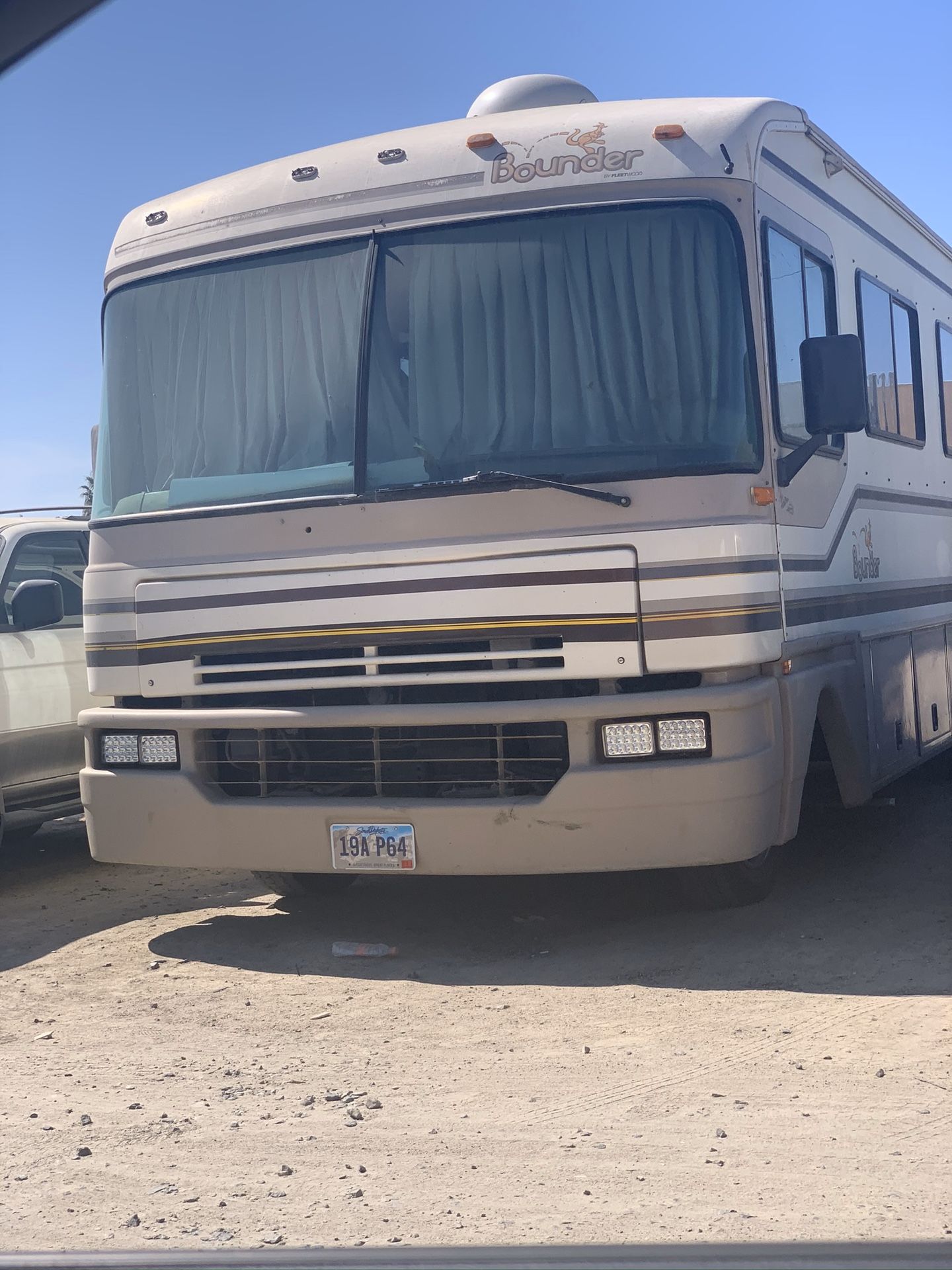 1996 Fleetwood Bounder