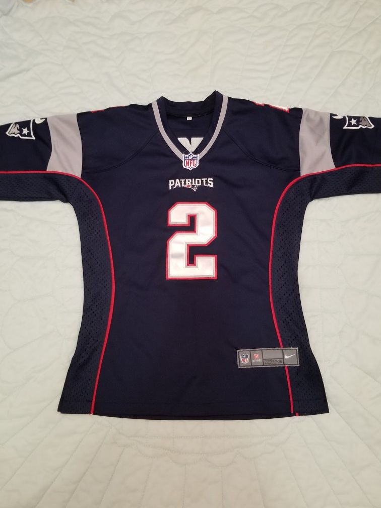 Jersey, Great condition. Nfl Patriots #2 Women's Med. In, Gently used $16 fits like a sz 6-8 womens