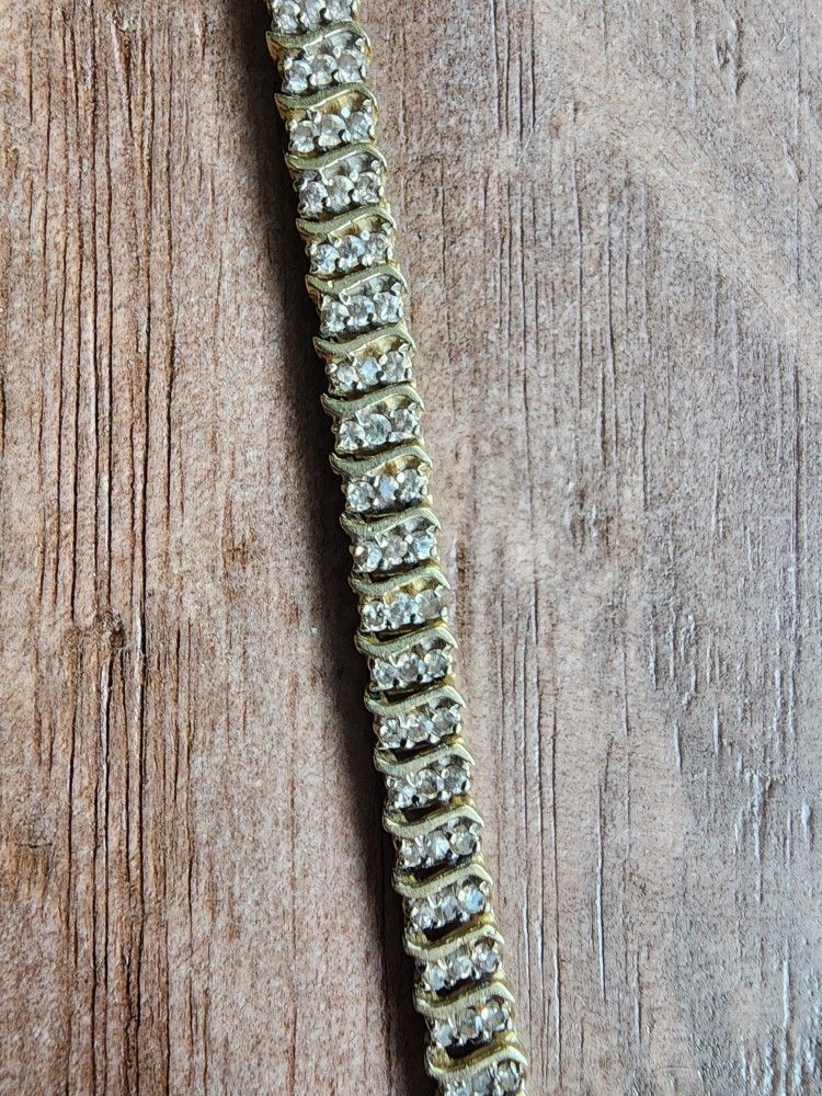 14k Gold Diamond Tennis Bracelet.