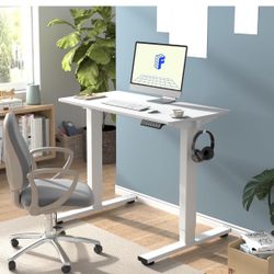 40"x24" Standing Desk