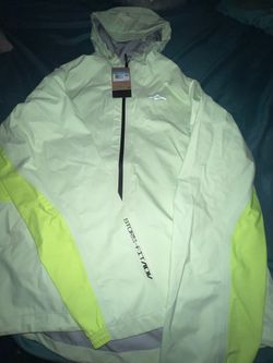 Men’s Nike trail jacket brand new