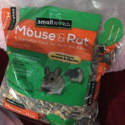 Mouse and rat food
