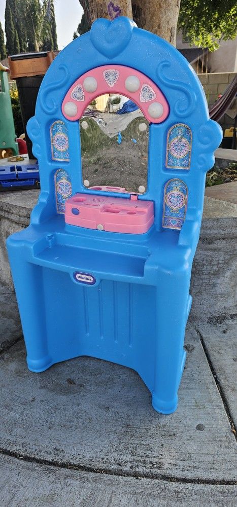 Little Tikes Vanity