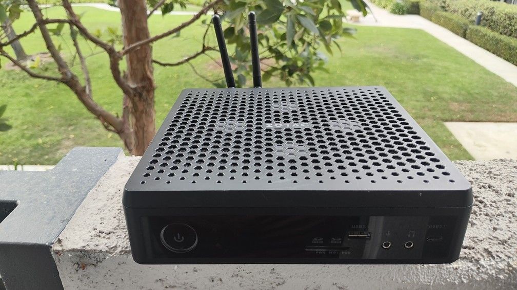 Zbox EN2060V MINI GAMING PC RTX 2060