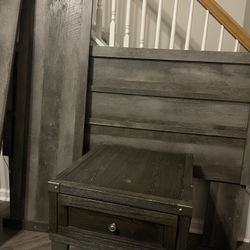 Ashley Furniture Queen Panel Bed with End Table 