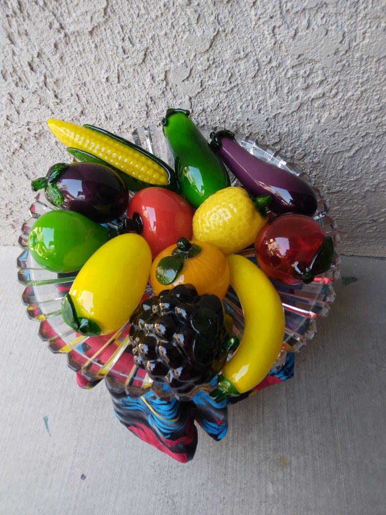 Glasé Plate And Glass Fruit