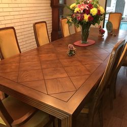 Henredon Table and 12 Chairs