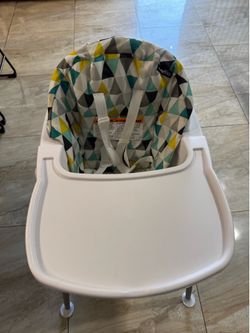 Even Flo High chair 4-1
