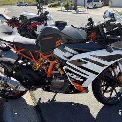 2020 KTM RC390