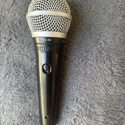 Professional Microphone - Micrófono Profesional