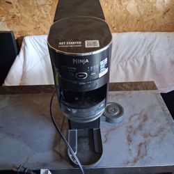 Ninja Thirsti Sparkling & Still Water Drink System