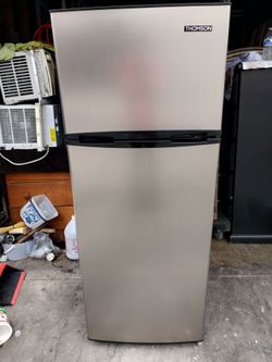 DEPARTAMENT SIZE THOMSON REFRIGERATOR