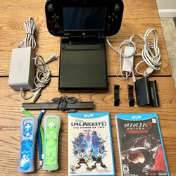 Nintendo Wii U 32GB Black Deluxe Console Gamepad Bundle - Tested