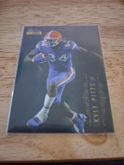 Kyle Pitts Wild Card Matte Premier Football Card