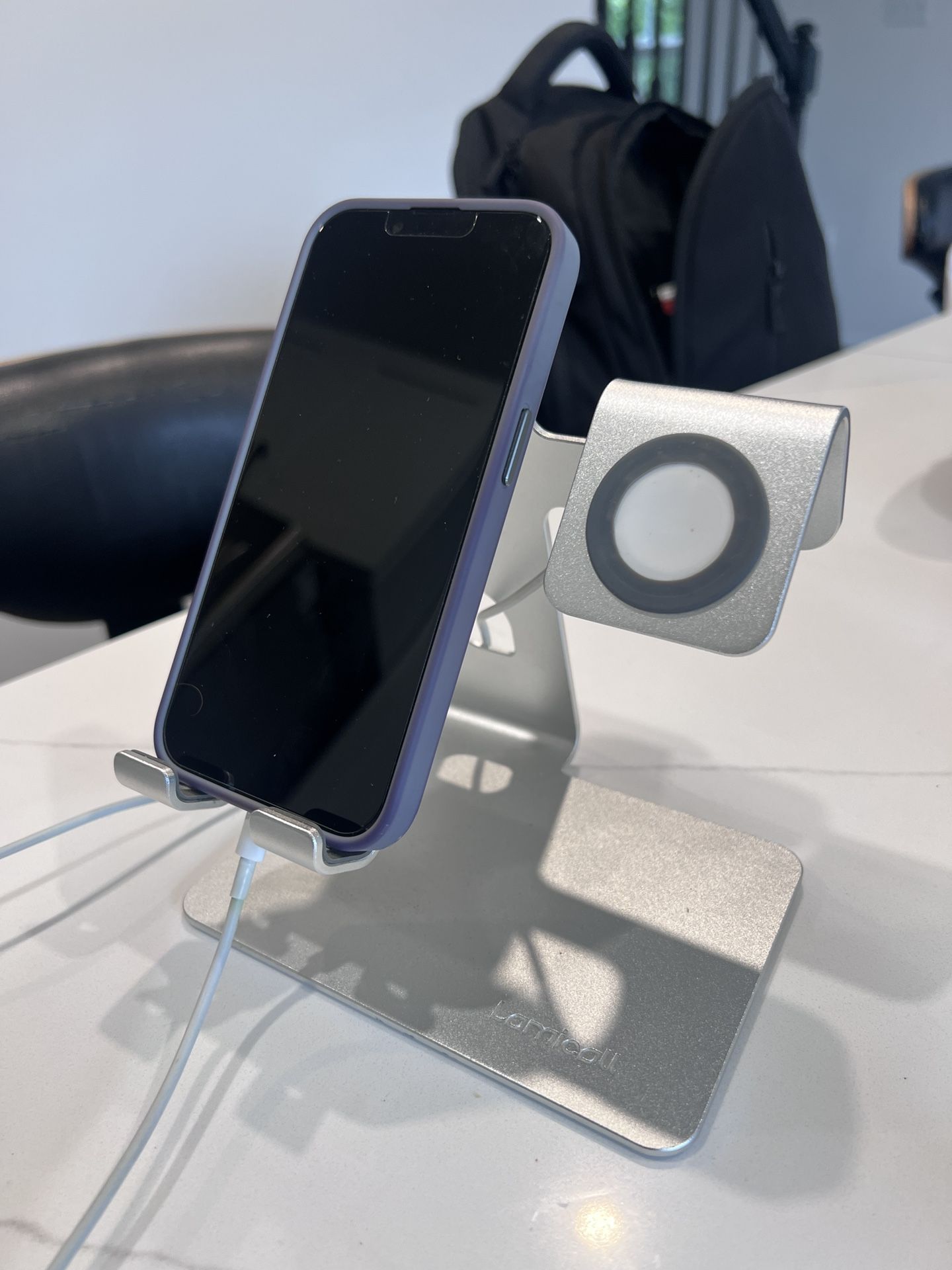 iPhone / Apple Watch Charger Stand