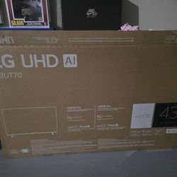 LG 43UT70 43" 4K LED Smart TV webOS ThinQ AI HDR10 Pro AI Processor Black