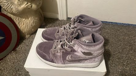 Air Jordan 1 Mid Velvet Sneakers