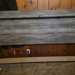 King bed frame good condition n