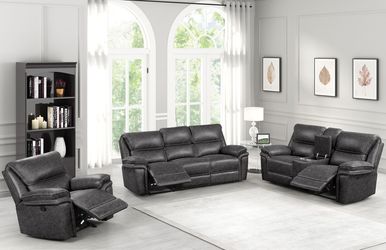 New Arrival!! 2 Pc Dakota casual Manual Recliner set. Available in 2 colors!!!