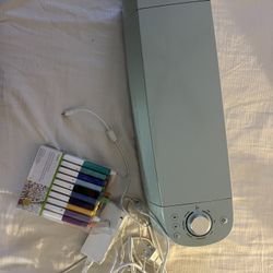 Cricut With accessories 