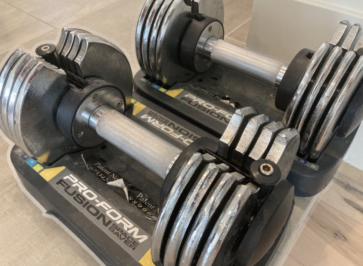 Adjustable Weight Dumbbell