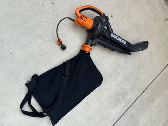 Worx brand Leaf Blower (3 in 1 model: Blower, Vacuum, & Mulcher)