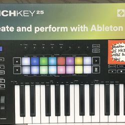 Novation Launchkey 25 MK3 25 Key MIDI Keyboard New 