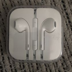 New Apple Earpods Only $15 Firm
