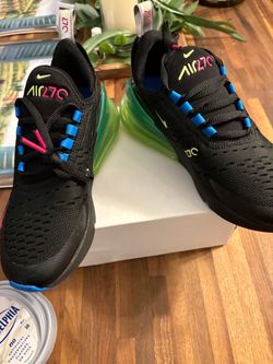 Kids Nike Air 270 (size 4Y)