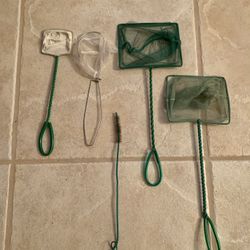 Preowned set of misc scoop nets for fish tank