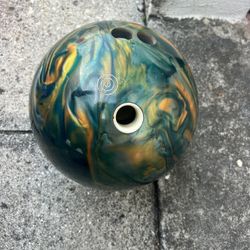 Cyclone Bowling Ball