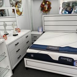 Modern White 5PC Bedroom Set $1,299/Juego de dormitorio blanco moderno de 5 piezas $1,299!