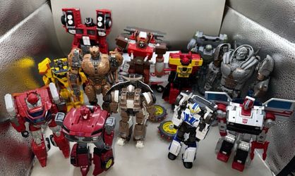 Huge Lot of 50 Transformers Figures