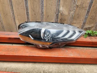 2018-2022 Ford Mustang Headlight Passenger Side Used Oem