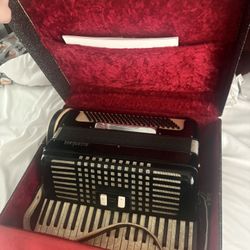Full Size Accordion