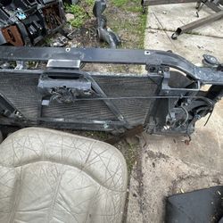 Selling Core Support Chevy GMC 2004/2002