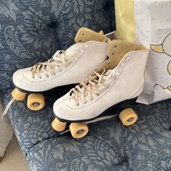 9 In Woman roller Skates 🛼 