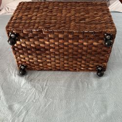 Wicker organizer