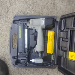  Porter-Cable 18-Gauge Brad Nailer Kit, likely the BN200C model