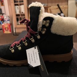 Ainsley Conquest(Black) - Size 9 By Sorel
