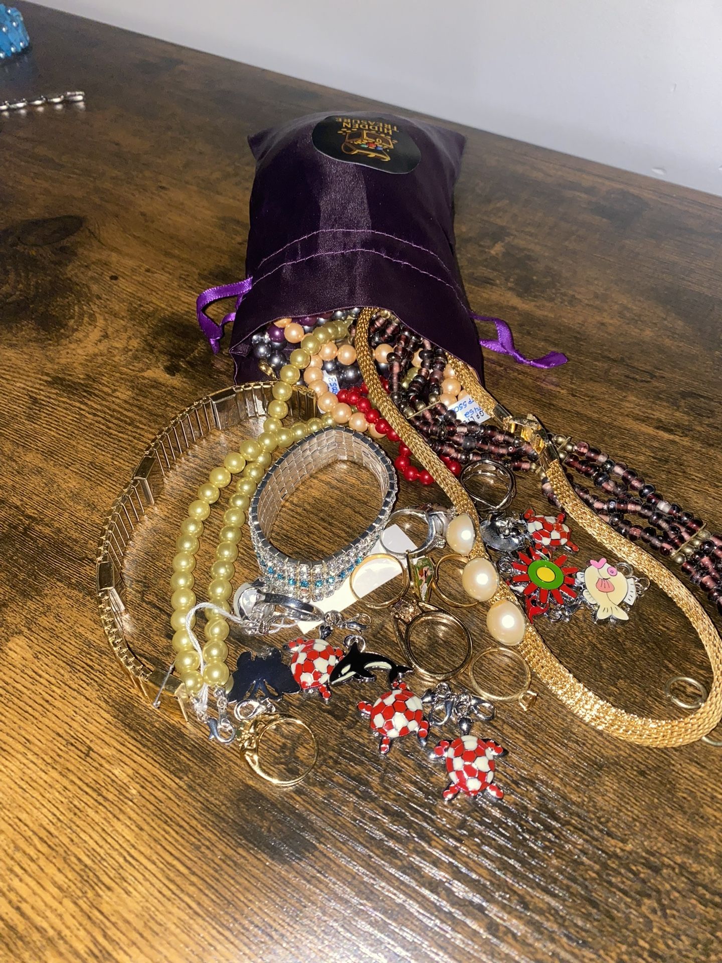 Hidden Treasure Mystery Jewelry Pack – 20 Pieces