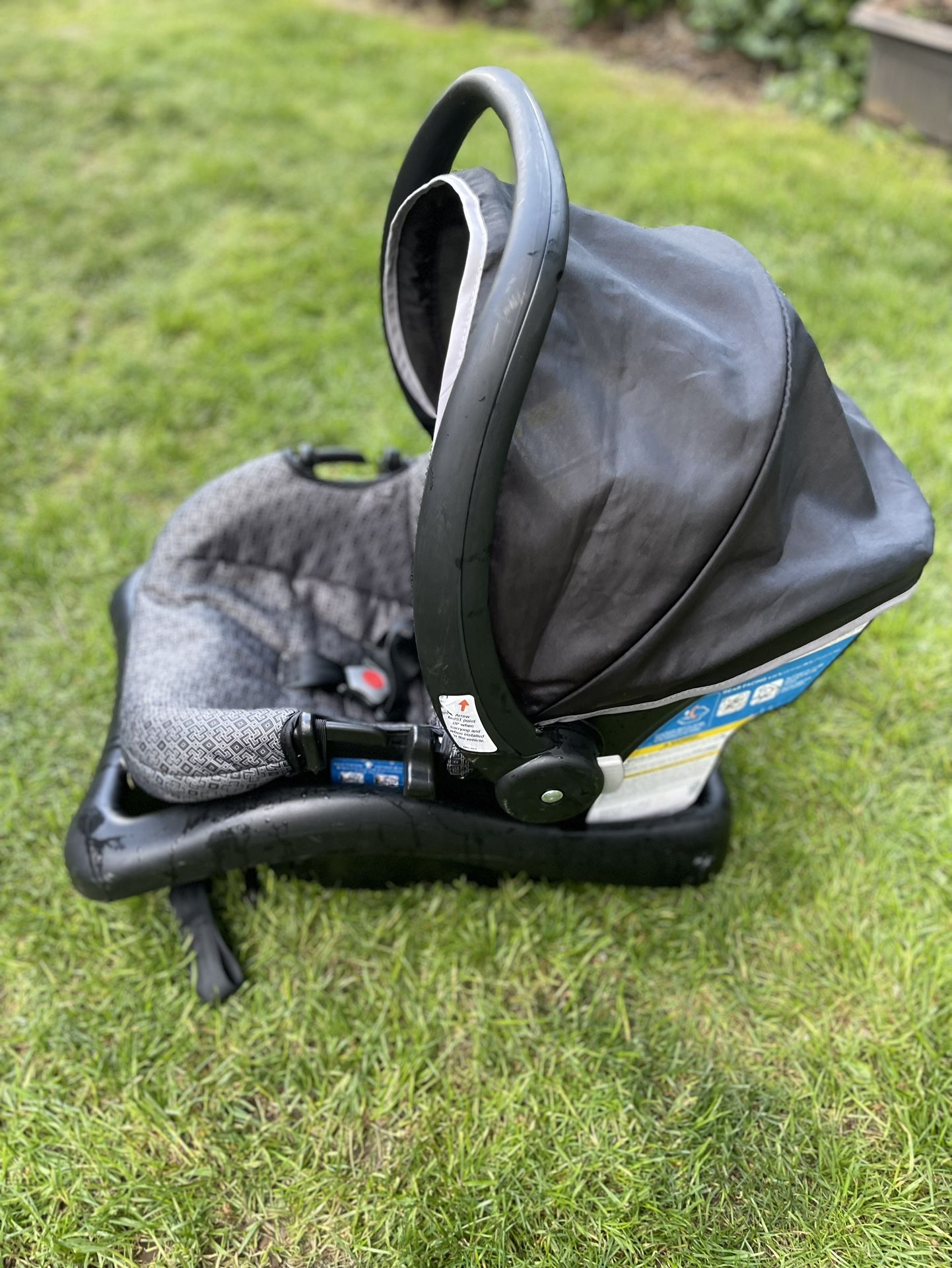 Cosco Infant Car seat And Base for Sale in Vancouver, WA OfferUp