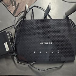 Netgear AX1800 WIFI ROUTER Model RAX10