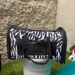 cat/ dog carrier