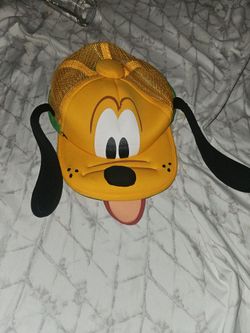 Pluto Disney. Hat