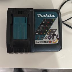 Makita Battery Charger 