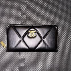 Chanel women wallet black