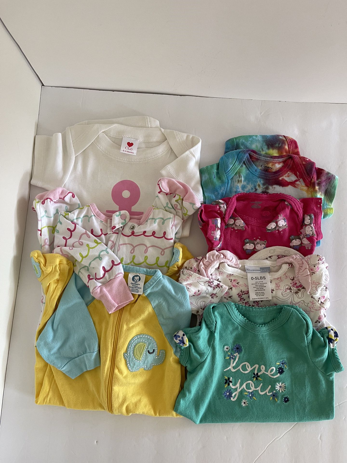 Baby Girl 0-3 Months Short Sleeves Bodysuits And Long Sleeves Jumpsuits 7 Total