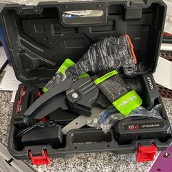 Small chain saw
