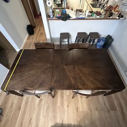 Macy’s Dining Table With Leaf And 4 Padded Chairs
